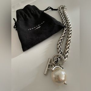 Vintage Jenny Bird silver and pearl necklace! Like new and barely worn.